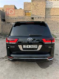تۆیۆتا لاند کروزەر